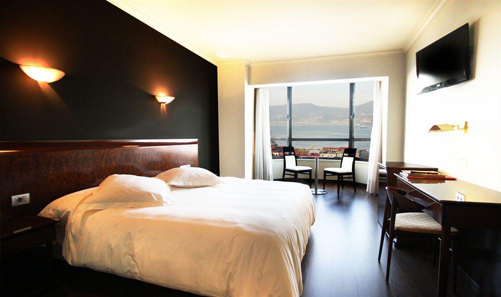 Occidental Vigo Hotell Rum bild